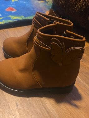 Girls Brown Butterfly Ankle Boots